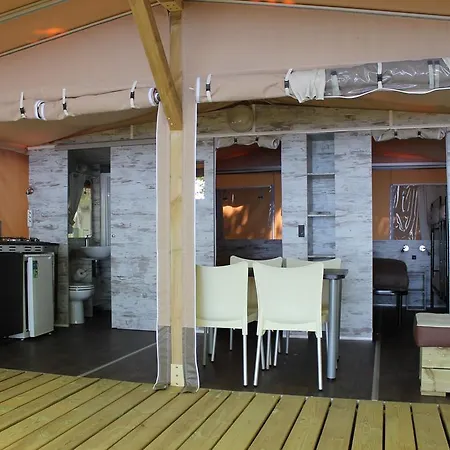Campeggio Parco Del Glamping And