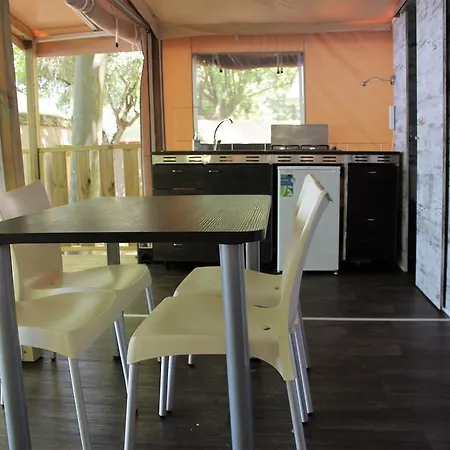 Camping Parco Del Glamping And *